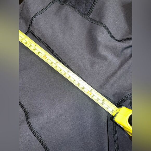 Lululemon Black Cutout Mesh Detailed Leggings Size 8 EUC - Picture 7 of 8